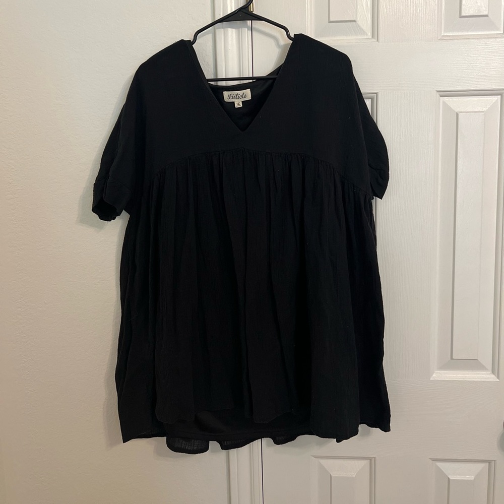 Listicle Black Dress with V-Neck and sleeves!